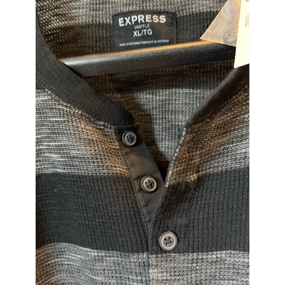 BRAND NEW- Express Waffle Knit Striped Henley Sweater Black Gray XL Long Sleeve‎